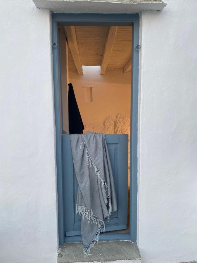 Windhouses Serifos Luaran gambar