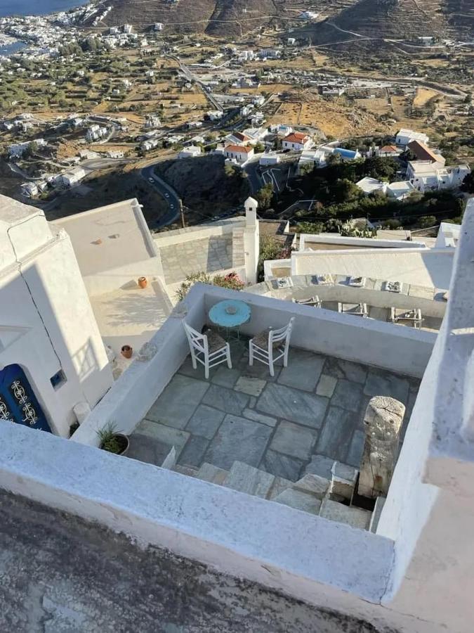 Windhouses Serifos Luaran gambar