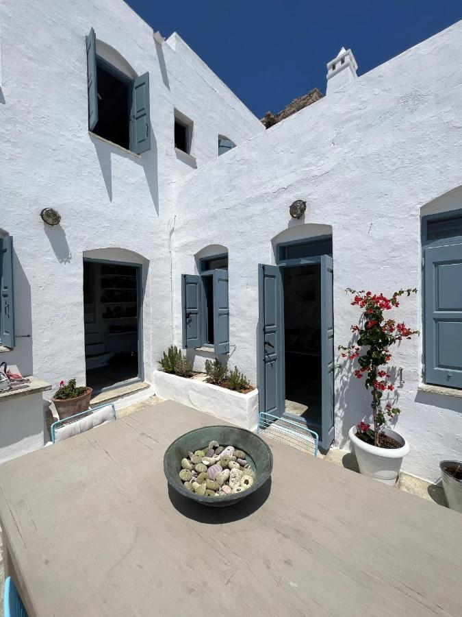 Windhouses Serifos Luaran gambar