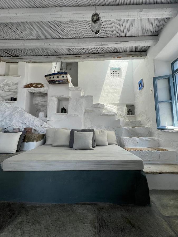 Windhouses Serifos Luaran gambar